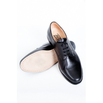 ZAPATO NEGRO MATE SUELA CUERO