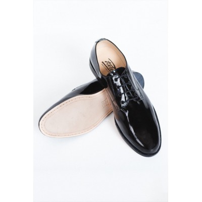 ZAPATO NEGRO CHAROL SUELA CUERO