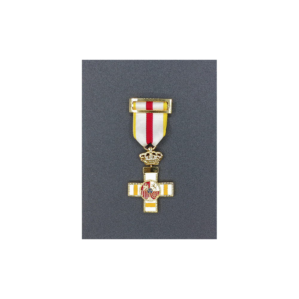 Cruz al merito militar distintivo amarillo